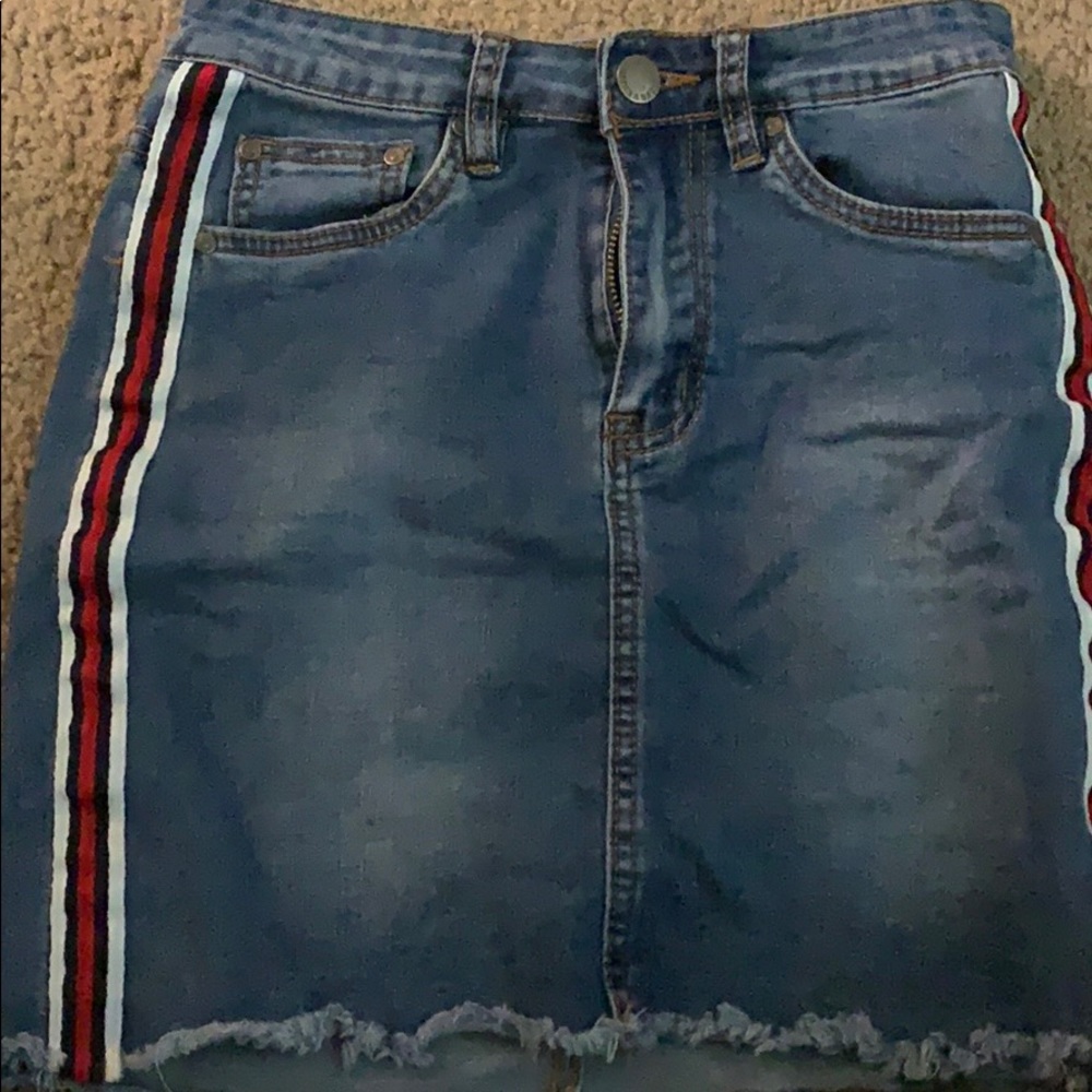 Cute trendy jean skirt